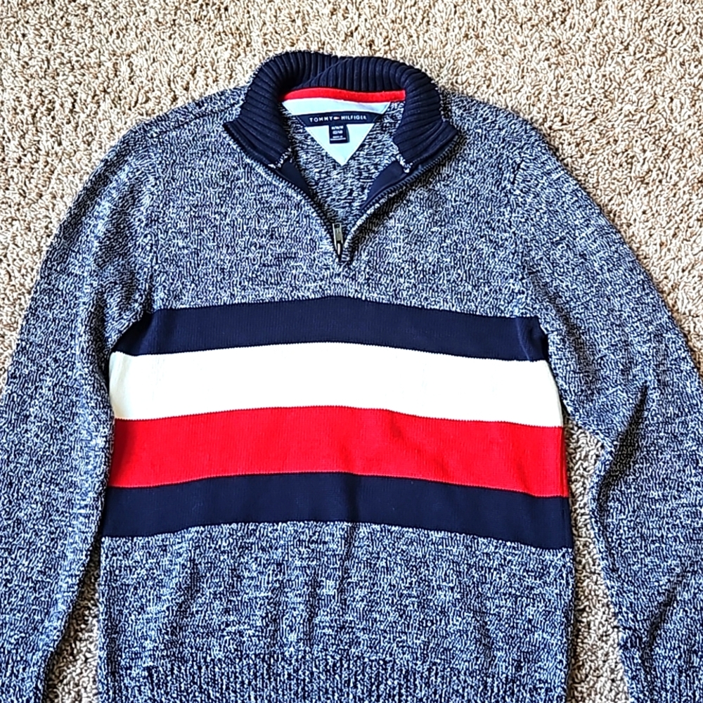 NWT Boy's Sweater Tommy Hilfiger Size medium 12/14